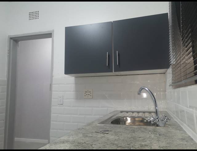 3 BEDROOM APARTMENT FOR SALE IN WINDSOR WEST